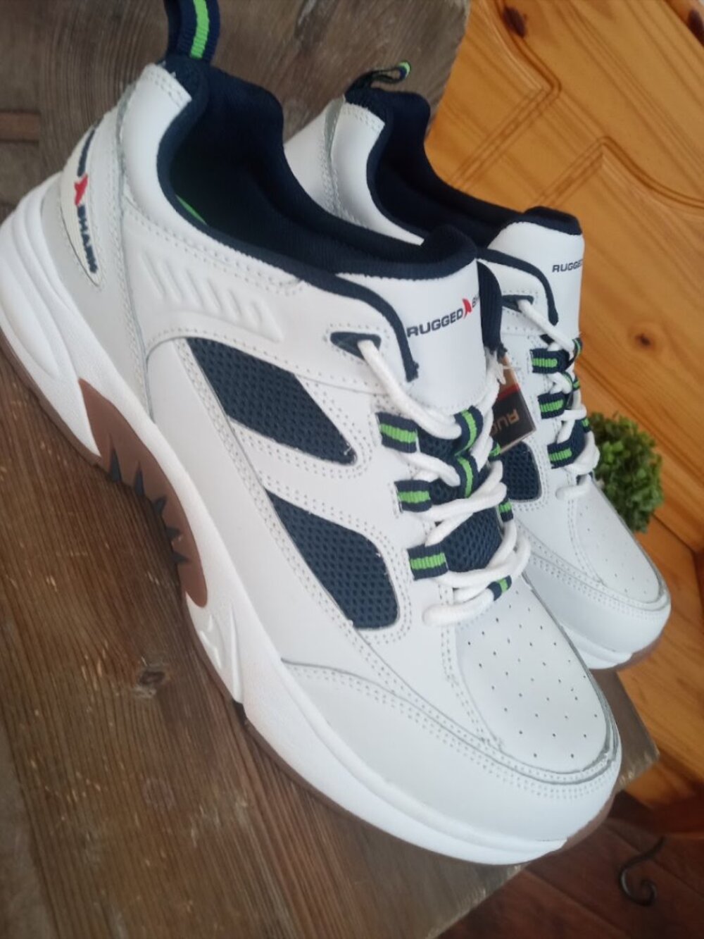 Rugged Shark Men's Size 10.5 Ocean Marlin Sneakers NEW!